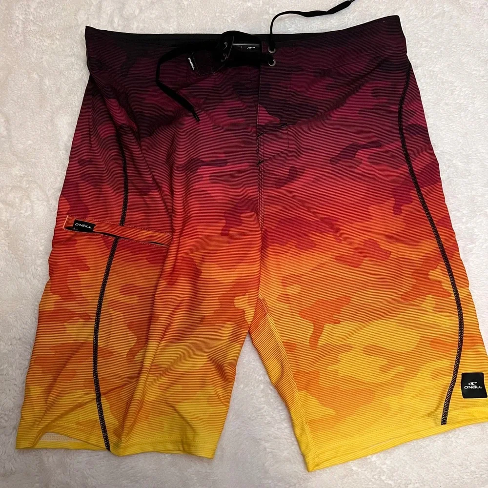 O'Neill Hyperfreak Camo Fade Boardshorts Men's Size 30‎ Sunset Orange Red NWOT